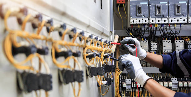 Professional Electrician technician working in Tualatin, OR